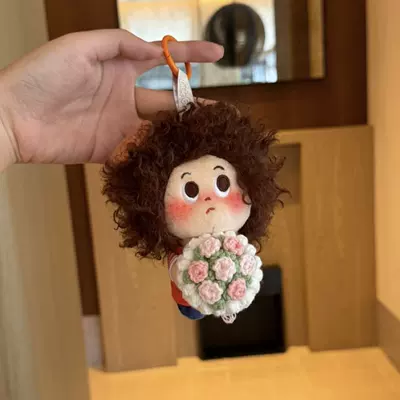Pluş açarlıqlar – Curly Hair Plush Doll - bouquet-of-flowers-chocolate-explosion-pendant