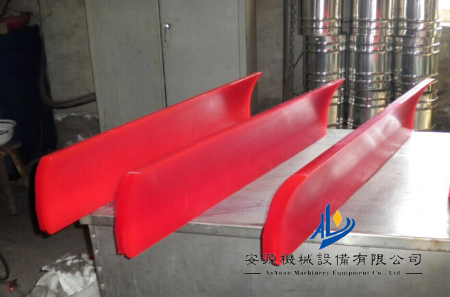 阻燃抗静电聚氨酯刮刀材料  聚氨酯清扫器刮刀型号价格