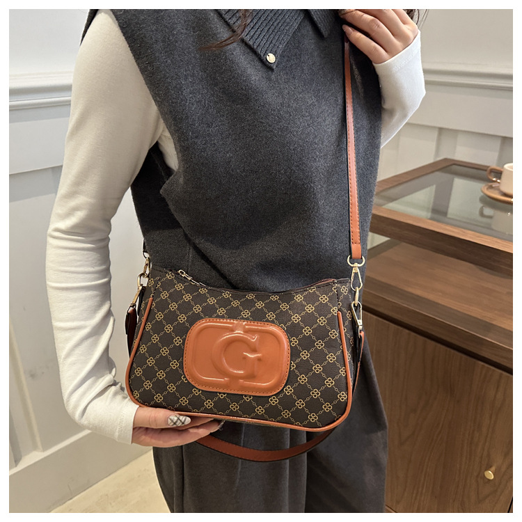 Cross-border retro trend small square bag for women, new fashionable printed French small square bag, niche and stylish single-shoulder crossbody bag undefined