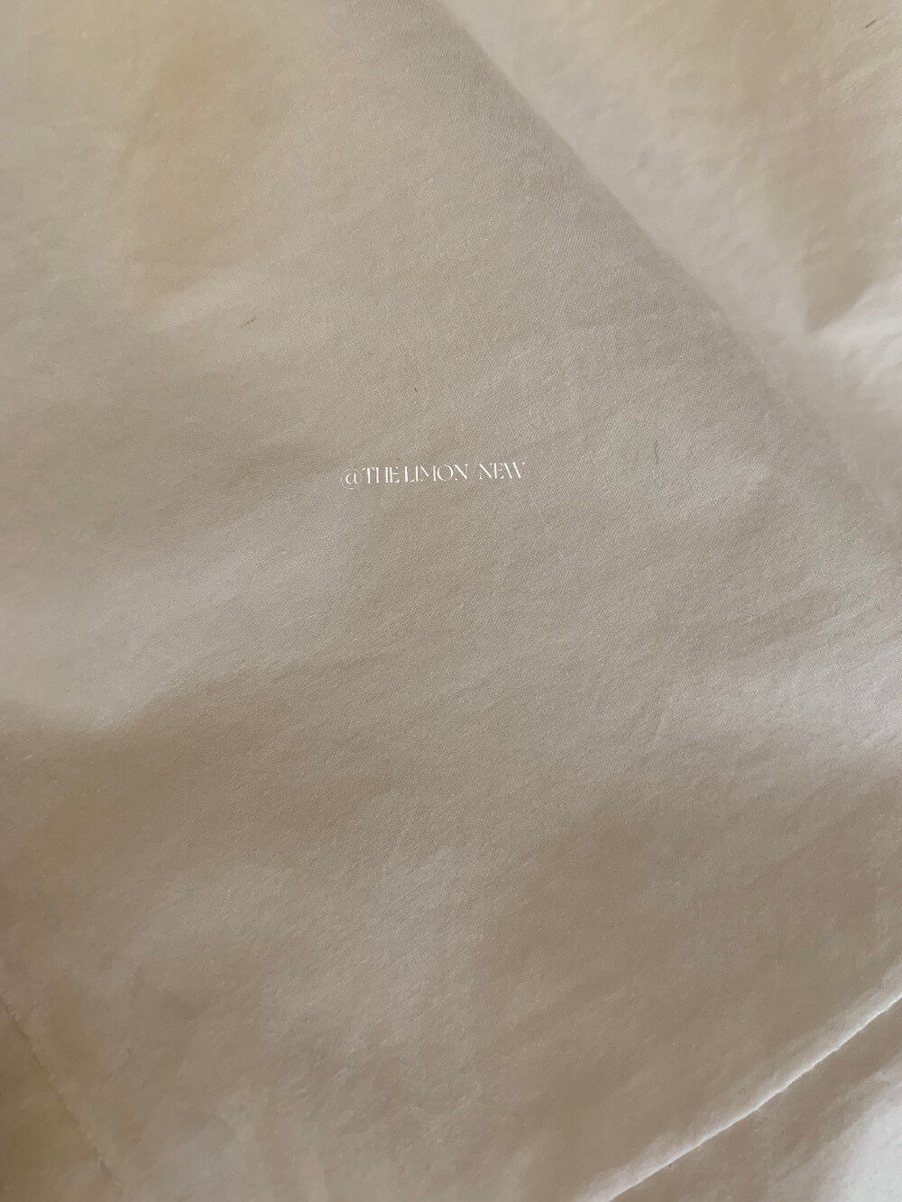 Áo sơ mi nữ tay ngắn cổ V phối ren xếp tầng chất liệu linen pha sợi tre — màu trắng, Bột cam, xanh lá cây chi tiết 29