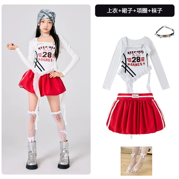White red cloak, choker, lace tights, lifting effect