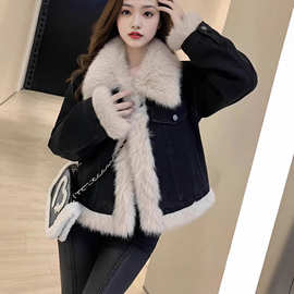 黑色短款牛仔外套女2026冬季新款加绒加厚仿狐狸毛拼接小个子棉衣
