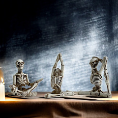 Cross-border new mini yoga skull figurine Halloween character sculpture set of three decorative resin craft accessories