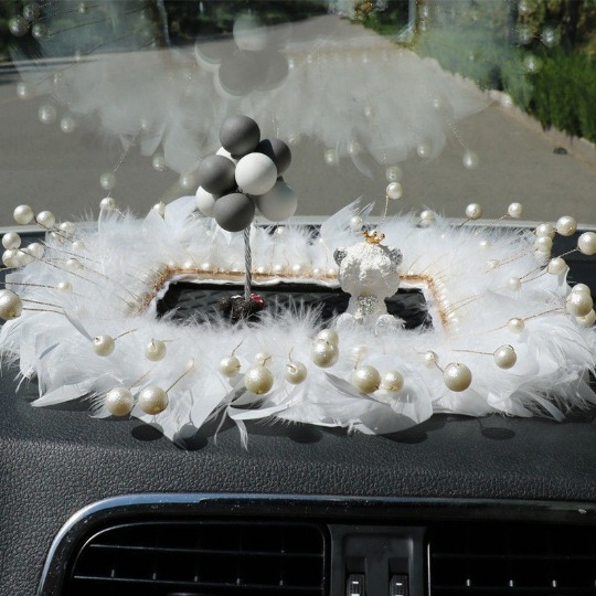 Little Daisy modelo de coche decoración de coche coche clásico aleación personalidad arco decoración de coche consola central cojín de pelo mujer