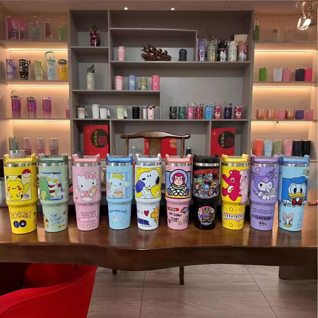 Taza de coche de acero inoxidable 304 explosiva transfronteriza Taza termo con patrón de dibujos animados Taza de hielo de coche linda portátil