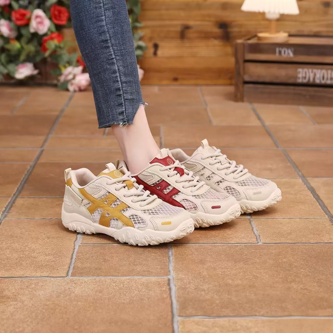 Летняя женская обувь, новая спортивная обувь с дышащей сеткой, женская корейская версия, универсальная повседневная обувь для бега на толстой подошве с мягкой подошвой