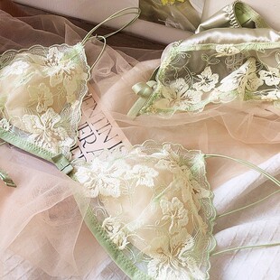 French embroidery triangle cup bra with chest pad comfortable breathable pure girl bra wireless bra suit