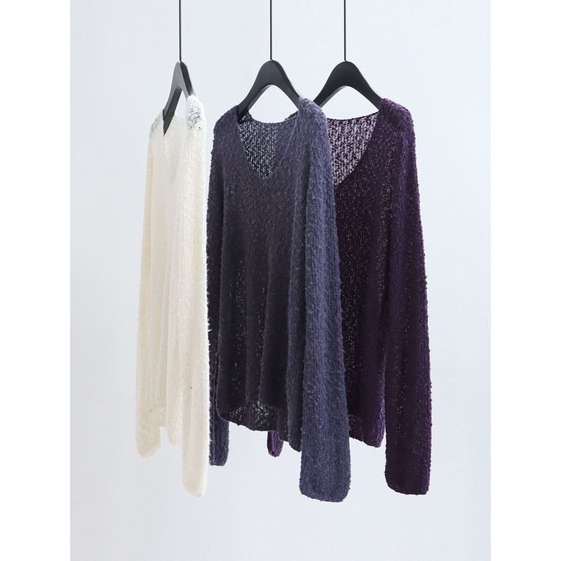 Qiluifeng 26 Autumn/Winter Sheep Wool V-neck Knit Sweater, Casual Long-sleeve Pullover, Loose and Stylish Top Qiluifeng 26 Autumn/Winter Sheep Wool V-neck Knit Sweater, Casual Long-sleeve Pullover, Loose and Stylish Top
