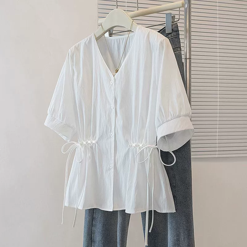 Женская одежда больших размеров 2025, рубашка с короткими рукавами, летняя мода, новый стиль, рубашка с утягивающим дизайном талии, топ