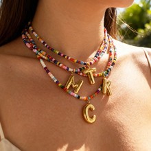 �羳ʱ�и���26��ĸ��׹��ɫ��������������ë��С������������Ů