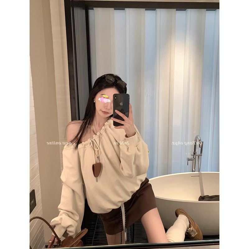 Ouyang oblique shoulder drawstring sweater women's spring new long sleeve design sense niche loose hot girl shoulder top Ouyang oblique shoulder drawstring sweater women's spring new long sleeve design sense niche loose hot girl shoulder top