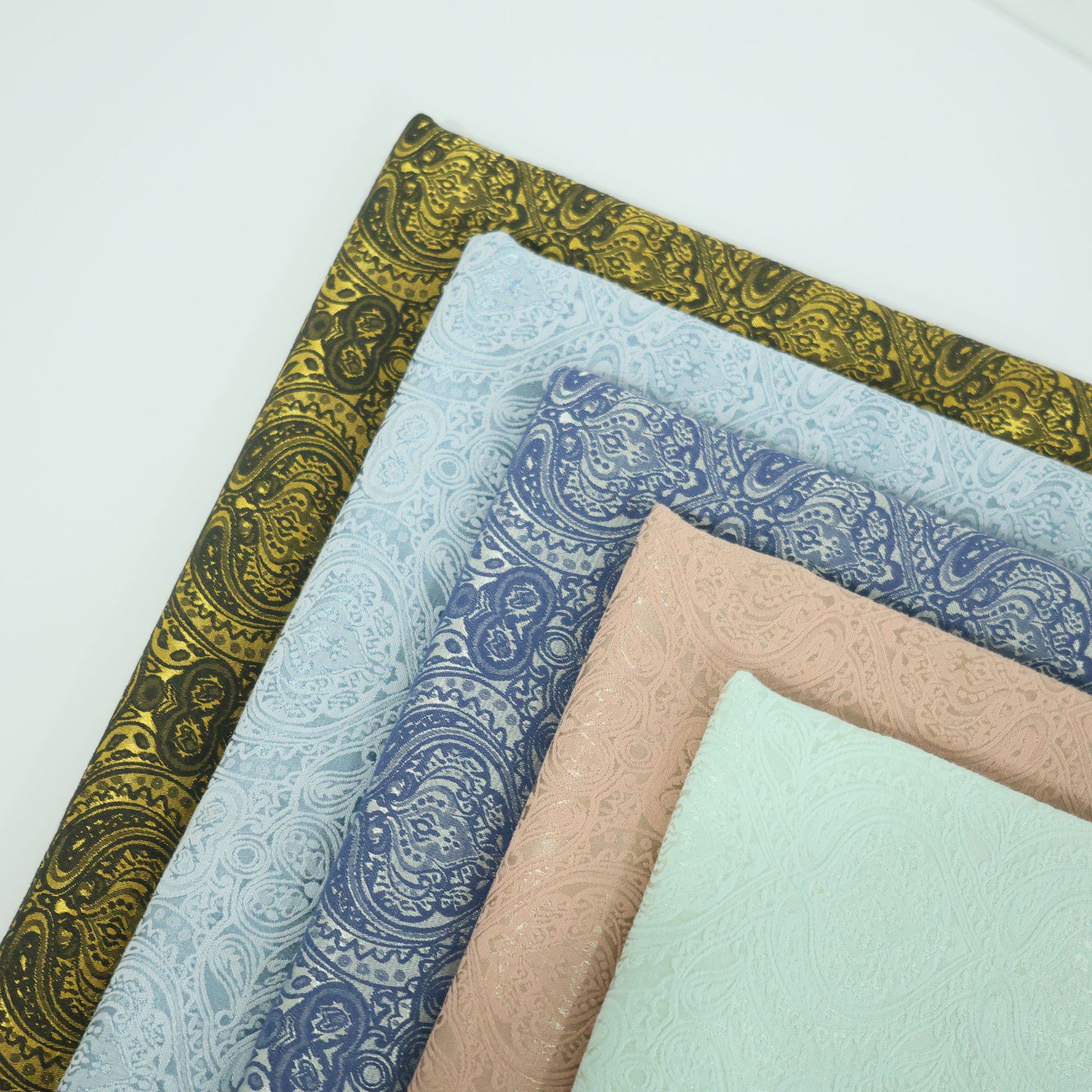 新款桃子花涤棉服装面料 简约复古腰果马甲提花布 男装衬衫布