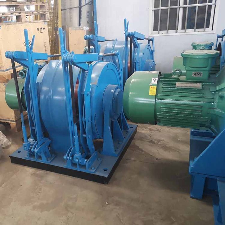 Equipo de tracción de material pequeño para cabrestante de despacho subterráneo con velocidad variable y fijación flexible