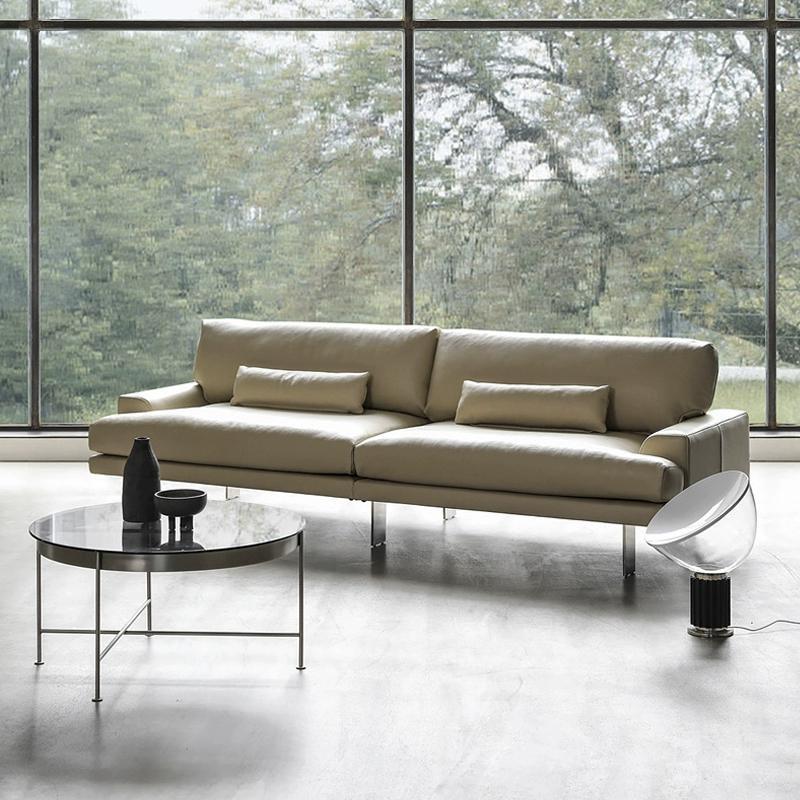 Sofá de cuero nórdico sala de estar apartamento pequeño moderno hogar italiano extremadamente simple diseñador tres posiciones Hardy