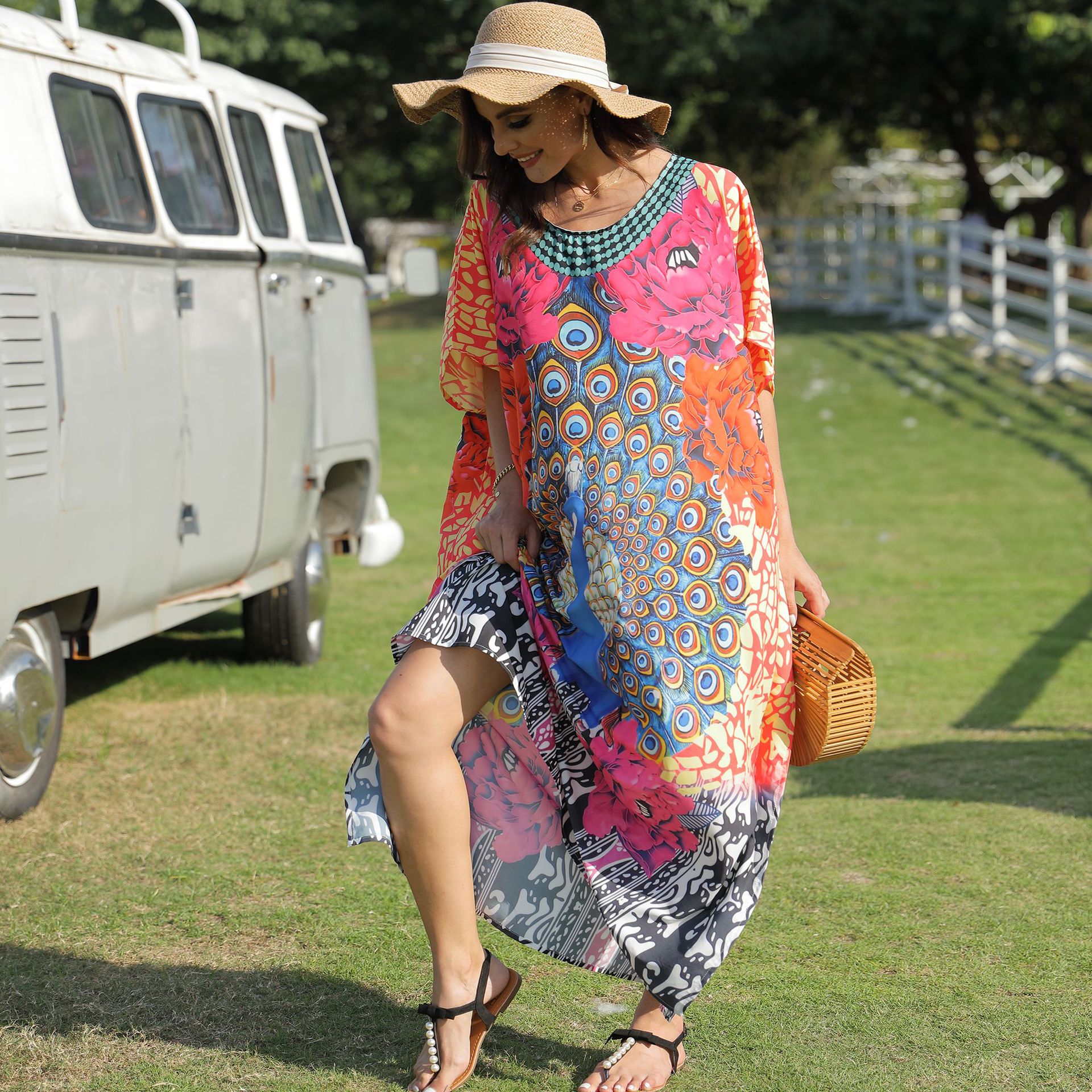 Pavo real cuello redondo