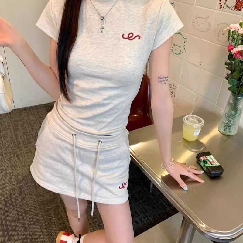 흰색 회색 정장