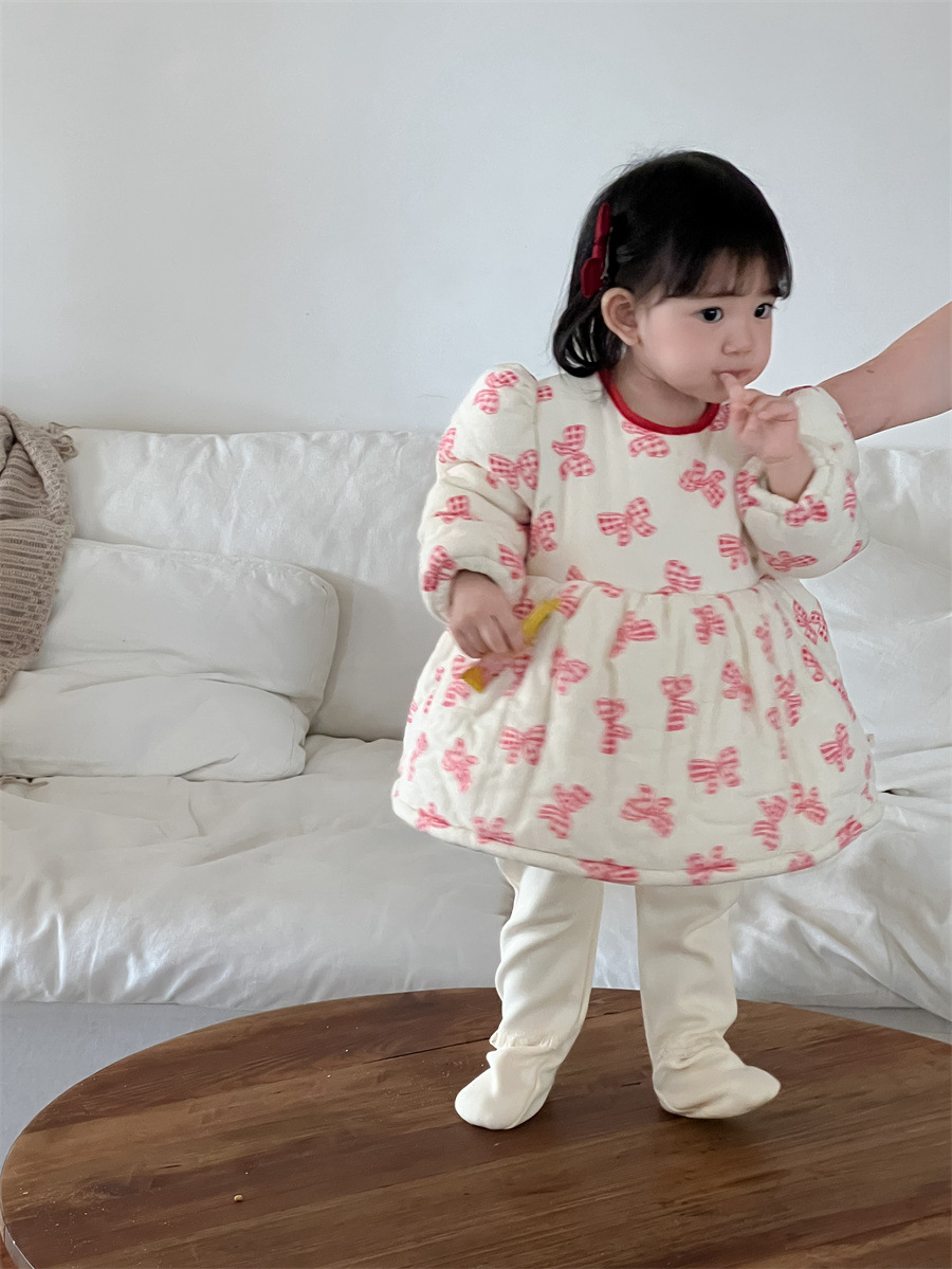 Baby otoño-invierno conjunto de ropa infantil coreana 2024 nueva ropa de bebé gruesa niñas más bolsa de terciopelo ropa de invierno