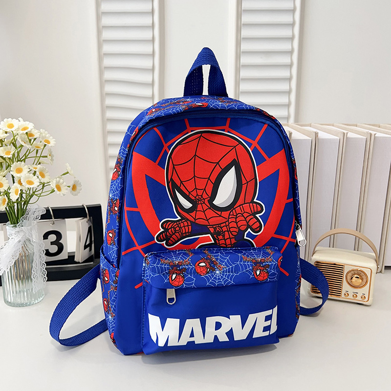 Hombre araña cabeza grande azul