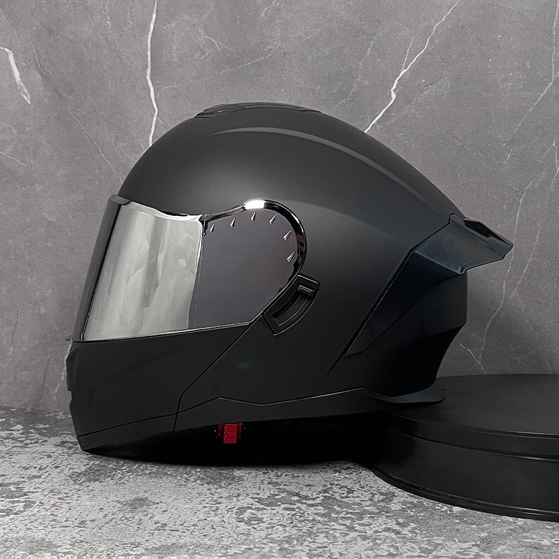 Casco LVS para hombres y mujeres cubierta completa casco de exposición de doble lente personalidad Bluetooth verano medio casco Four Seasons carreras de coches eléctricos