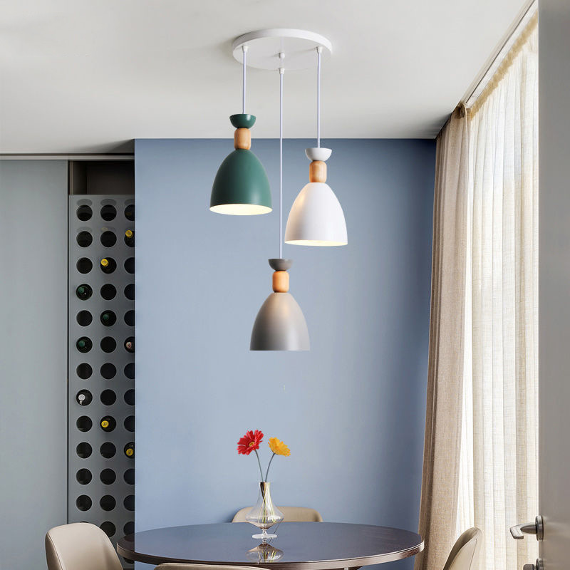 Lámpara de comedor de tres cabezas lámpara de mesa de comedor moderna barra pequeña simple creativa Nordic LED comedor al por mayor iluminación de la lámpara