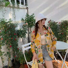 泰国小众上衣碎花衬衫女外搭夏季三亚旅行穿搭度假风开衫防晒衣服