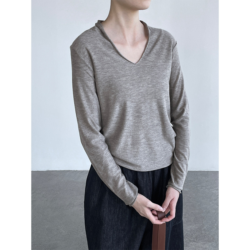 Taochuan Elegant V-neck Rolled Edge Long Sleeve Knit Sweater for Women, New Autumn 2026 Slim Fit Versatile Top YL176 Taochuan Elegant V-neck Rolled Edge Long Sleeve Knit Sweater for Women, New Autumn 2026 Slim Fit Versatile Top YL176