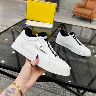 ԭ��ԭ������Ƥ��ʿ���e��Ь����С�֫F�۾��r�аٴ��Ь�ļ���