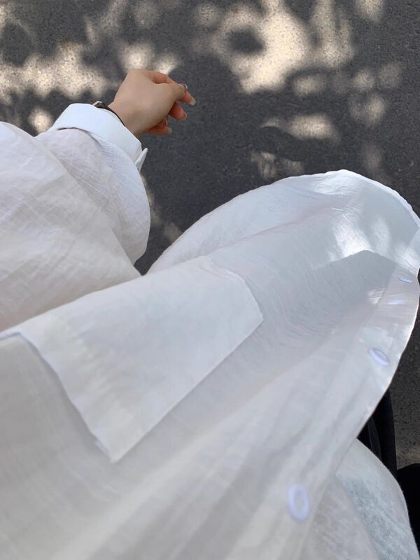 韓国系の白い薄いタイプの日焼け止め長袖シャツの女性の夏服の新型のゆったりした怠惰なシャツのカジュアルコートの上着|undefined
