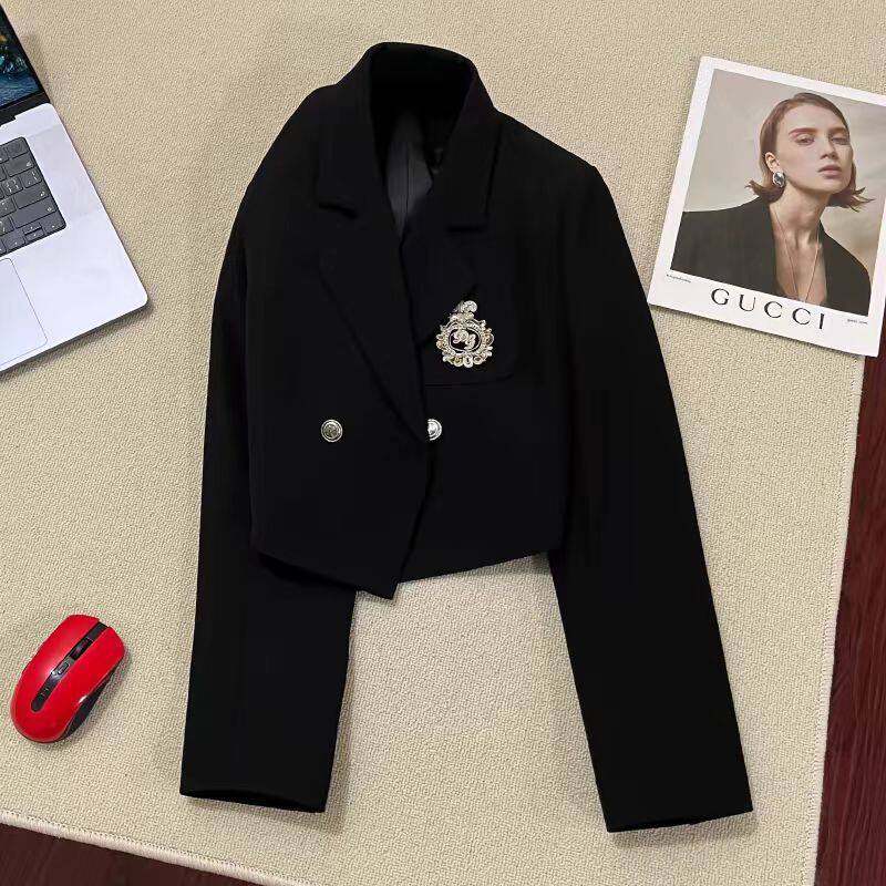 Áo vest nữ dáng ngắn màu đen, tay dài cổ vest một hàng cúc, phong cách thời trang thường ngày — màu đen chi tiết 9