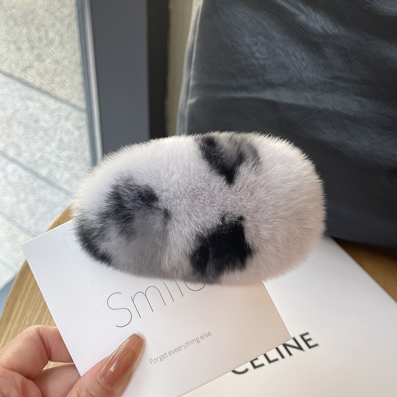 White gray leopard print bb clip