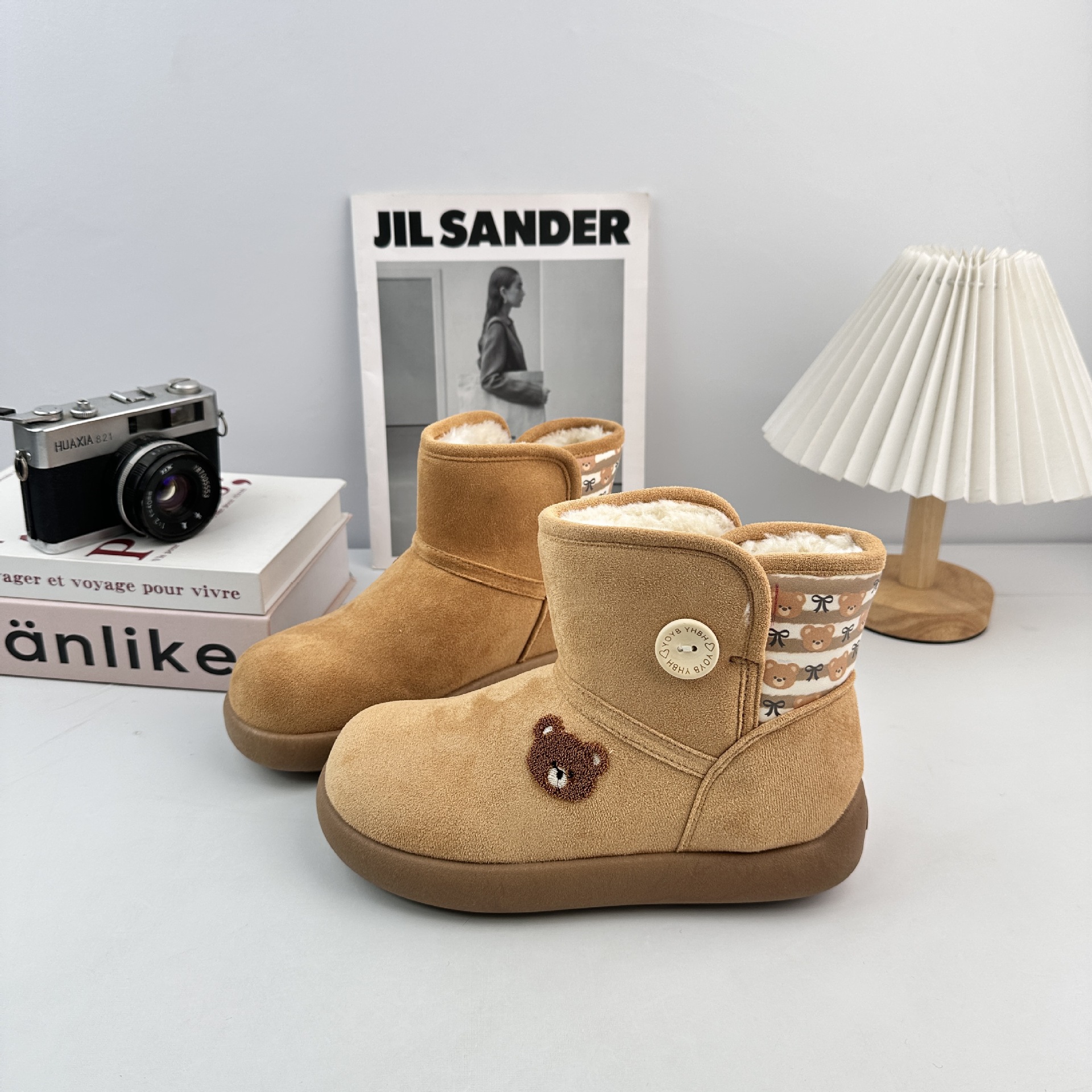Zapatos de nieve de invierno de larga onda para mujeres 2025 nuevos zapatos de algodón de estilo coreano ligero y cálido con una base plana gruesa