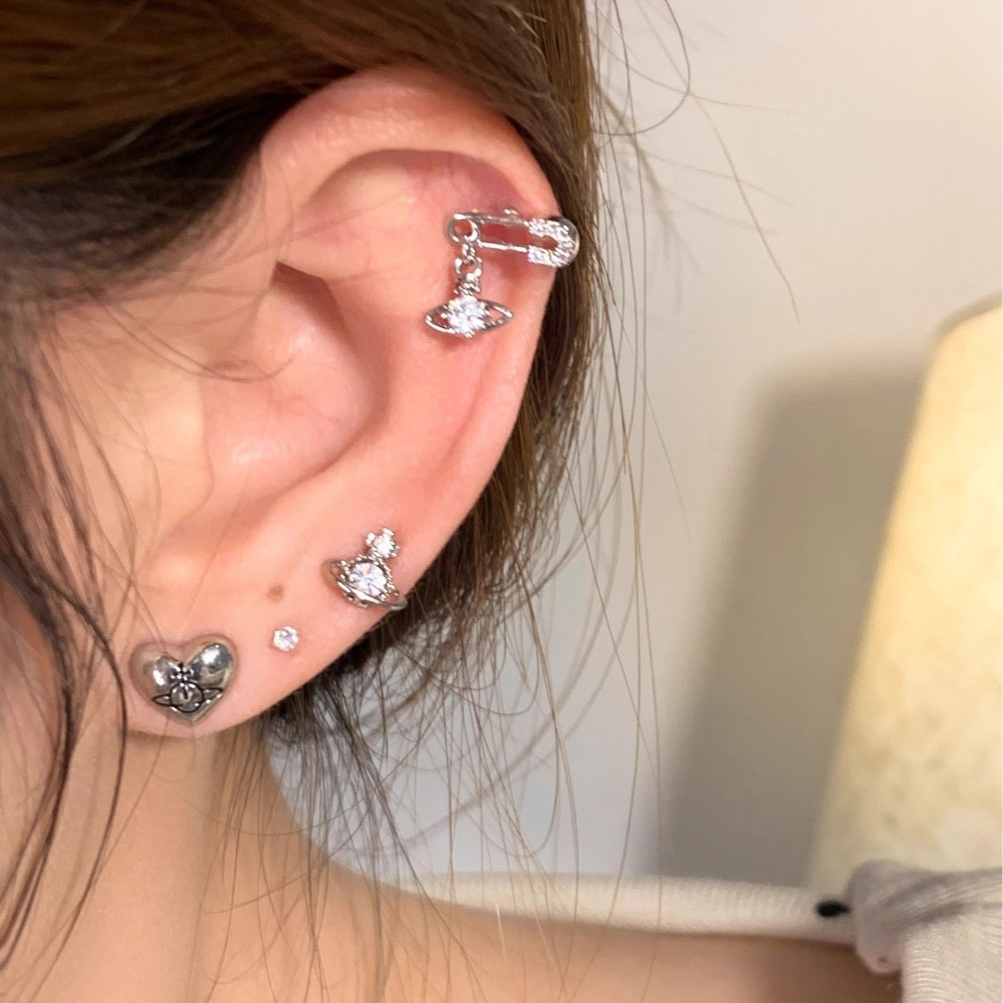 铜微镶满钻别针土星滴流晃动版耳骨钉闪钻螺旋耳钉冷淡风个性耳饰