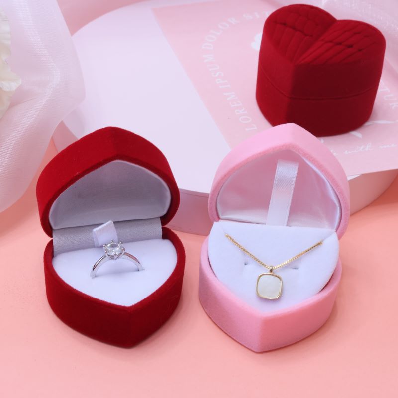 Romantic, Simple Style Style Romantic Simple Style Heart Shape Solid Color Plastic Embryo Flocking Jewelry Boxes