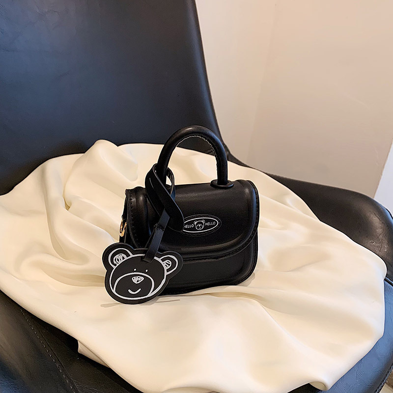 2023 otoño nuevo estilo coreano nicho niños mini mano de la muchacha llevar crossbody accesorios lápiz labial pequeña bolsa al por mayor