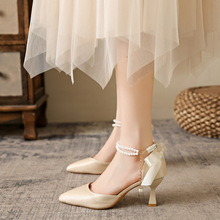 高跟凉鞋2024新款绸缎面尖头中空细跟珍珠链蝴蝶结婚鞋伴娘鞋宴会