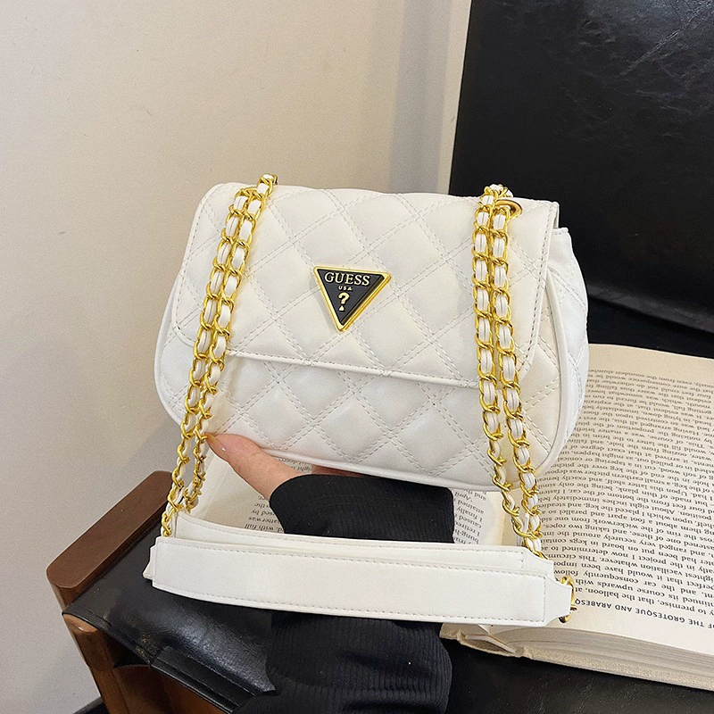 One-shoulder Bag, Quilted Vegan Leather, Chain Strap, City Style (23×7×15 cm)