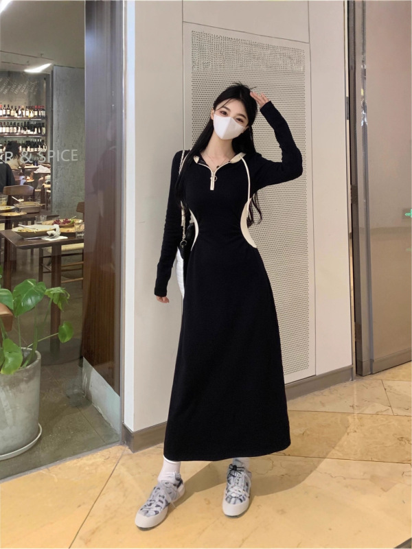 2025年大码撞色连帽长袖连衣裙女秋季黑色裙子设计感过膝别致长裙|undefined