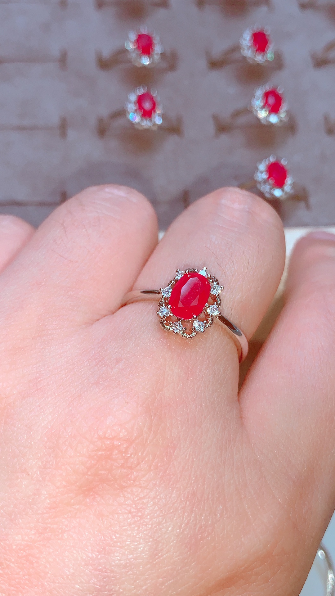 Rubin Designer Ring Für Damen Light Luxury Facettiert Stil_voghion.com