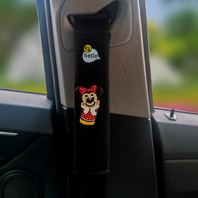Cubierta de hombro con correa de coche Cubierta protectora de hombro de mujer de coche de dibujos animados lindo Four Seasons General Car Supplies Decoration