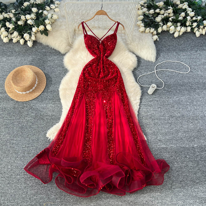 Carefully Selected High-End Women's Dresses, Light Luxury Socialite Style, Waist-Cinching, Slimming, Elegant Mesh Patchwork, Sequined Velvet Strapless Dress Carefully Selected High-End Women's Dresses, Light Luxury Socialite Style, Waist-Cinching, Slimming, Elegant Mesh Patchwork, Sequined Velvet Strapless Dress