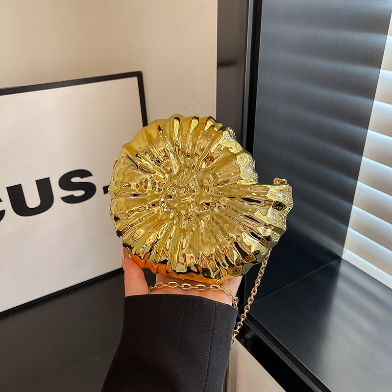 2025 New Conch Evening Bag Women's Clutch Chain Crossbody Bag Fashionable Sweet Wedding Party Cross-Border Bag
