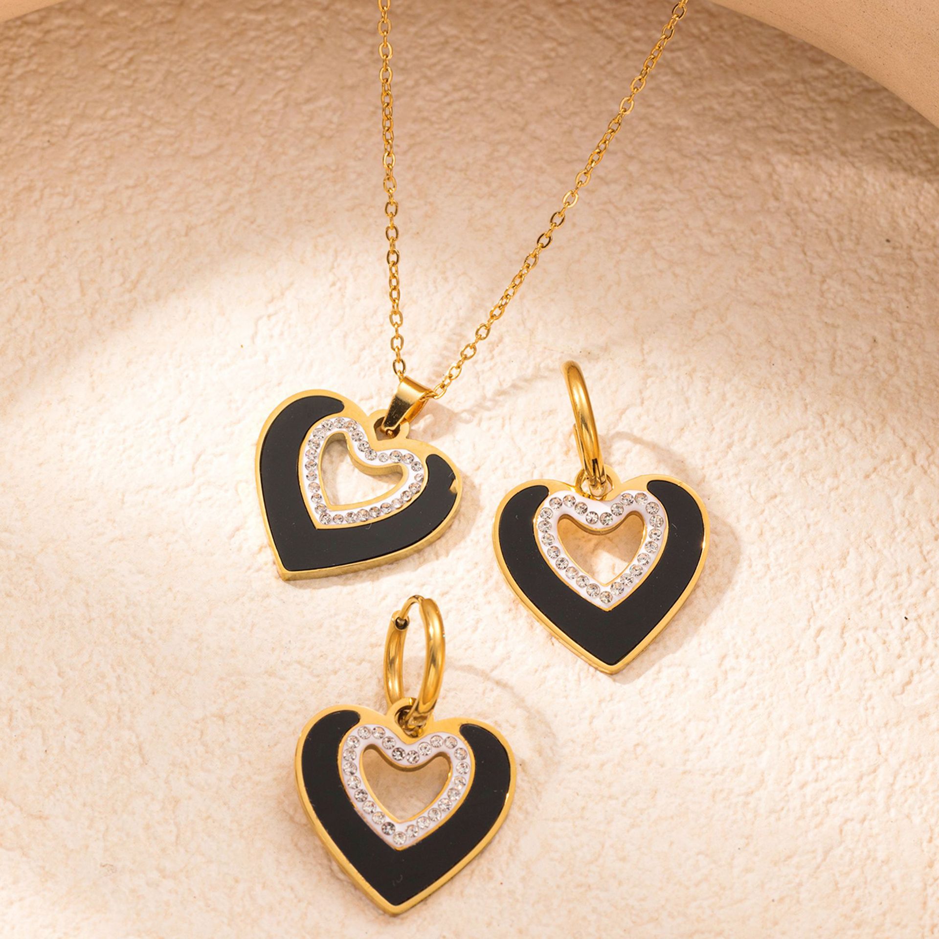 8g Weight 0.03µm Gold Plating Thickness Electroplated Gold Plating Process Golden Plated Plating Material Zircon Inlay Material Jewelry Set Classification cable chain Chain Type 1 Set Quantity Casual Occasion 201 Stainless Steel Material Heart Shape Pattern Women's Gender Basic Style Plating Craft Wholesale Jewelry Basic Heart Shape Titanium Steel Zircon Plating Jewelry Set 1