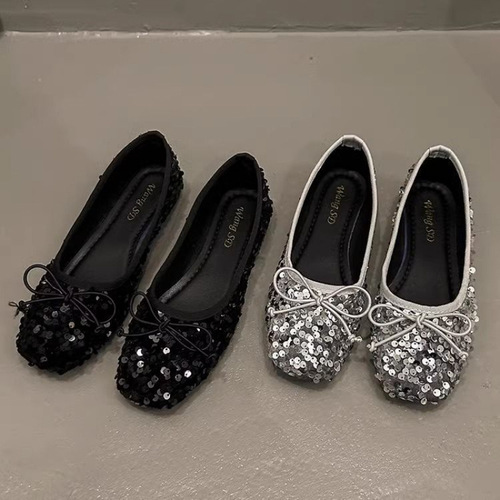 2024 Spring and Summer Viral Trendy Streetwear High-Quality Flat Sandals for Women with Soft Soles, Non-Binding and Comfortable Fairy Style Single Sandals