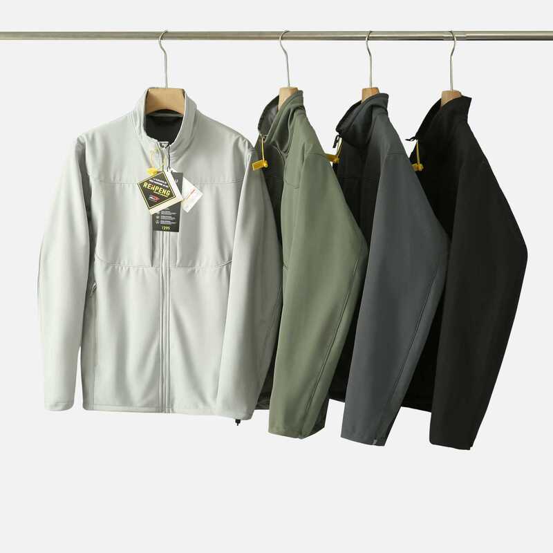 25 New Couple's Soft Shell Jacket Autumn and Winter Outdoor Weatherproof and Stormy Jacket Soft Shell Coat Top