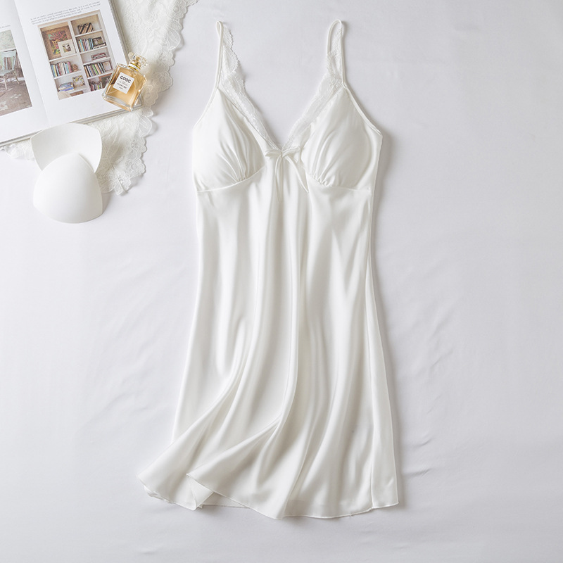 흰색 싱글 스커트