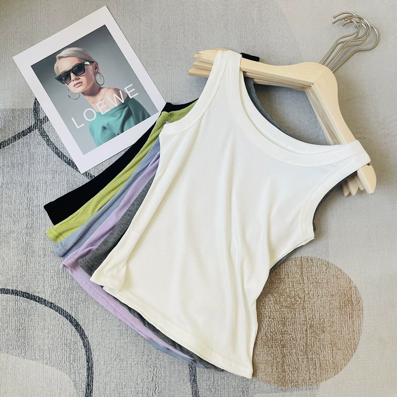 Summer thin knitted vest sleevless with a round collar, Chanel style