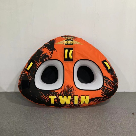 삼각형 이중 구멍