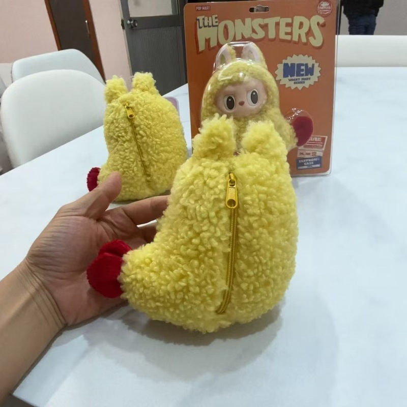 怪味便利店炸虾耳机包拉布布LABUBU现货毛绒玩具公仔摆件潮流周边|undefined