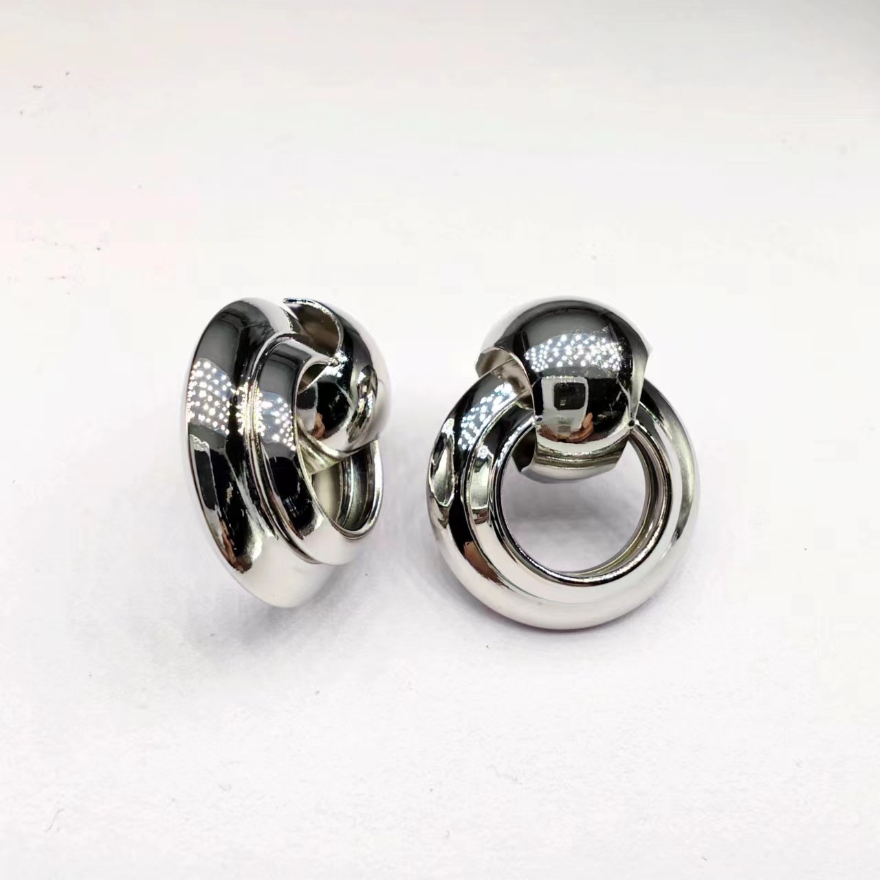 1 Pair Simple Style Streetwear Geometric Plating Iron Earrings display picture 3