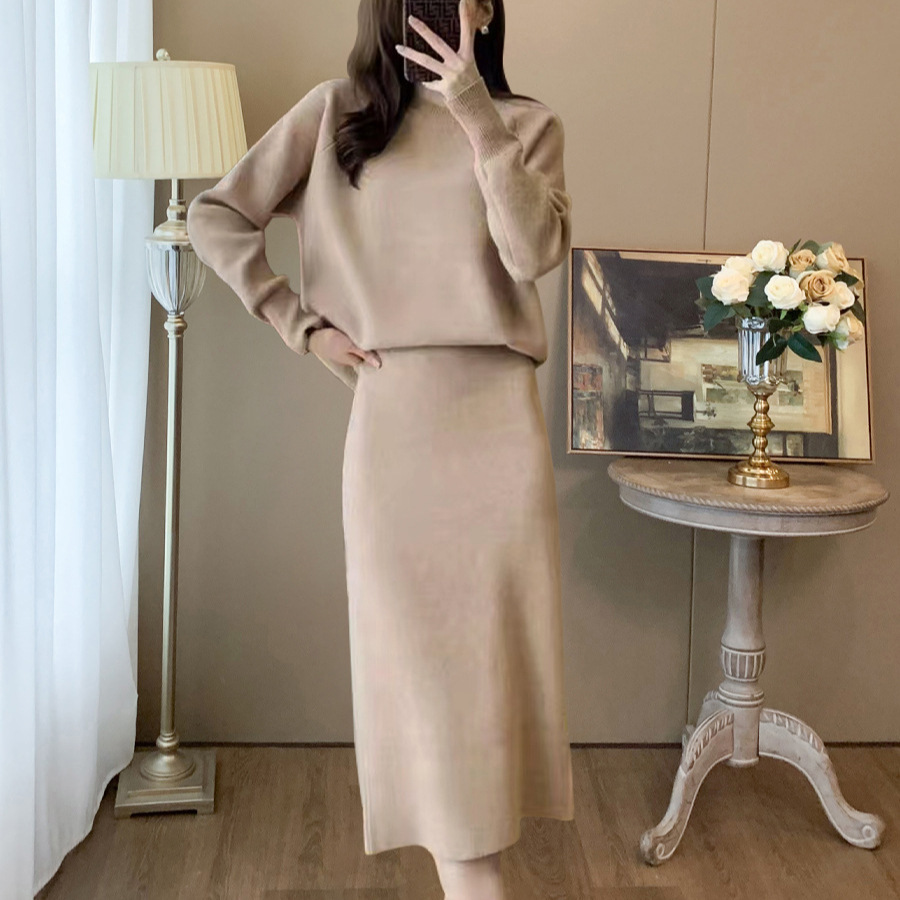 Knitted set